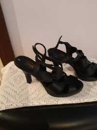 Черни дамски сандали естествена кожа