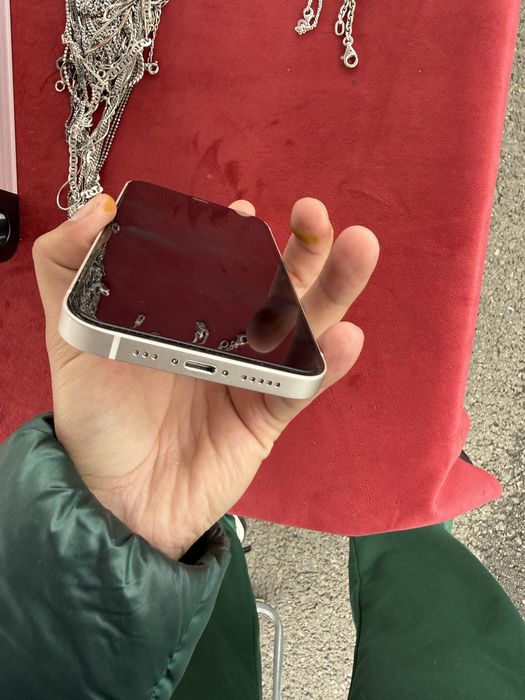iPhone 12 perfect pentru piese impecabil