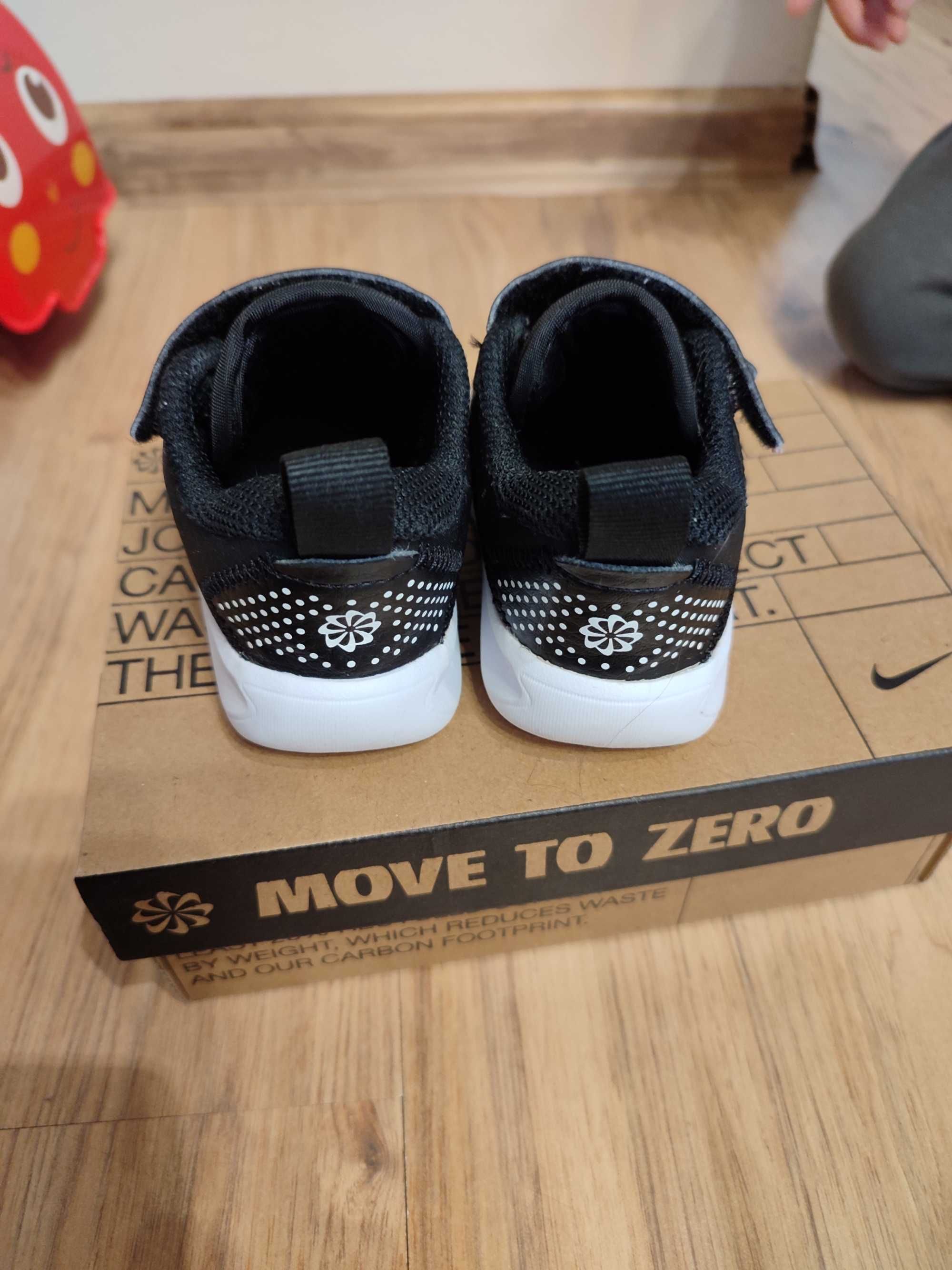 Nike детски маратонки 21 номер