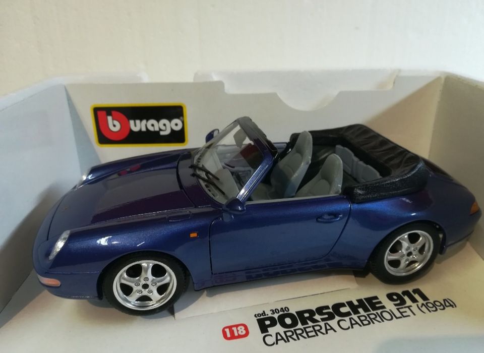 Porsche Carrera blue bburago 1:18