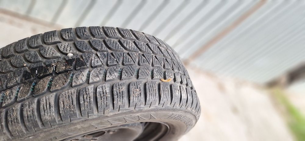 Cauciucuri + jante iarna 205 60 r15 Bridgestone