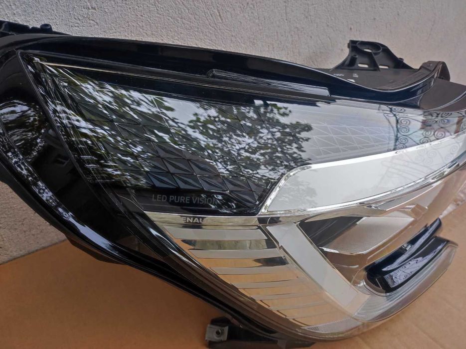 Far dreapta LED Renault Captur 2 2019 - 2024 original impecabil