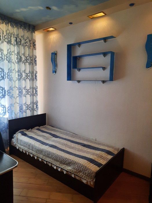 НОВОМОСКОВСКАЯ ул(15-горбольница)! Риэлтор! Дешёвая цена!!!