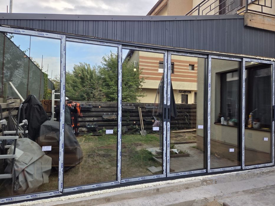 Inchderi terase cu usi glisante din aluminiu cu geam termopan