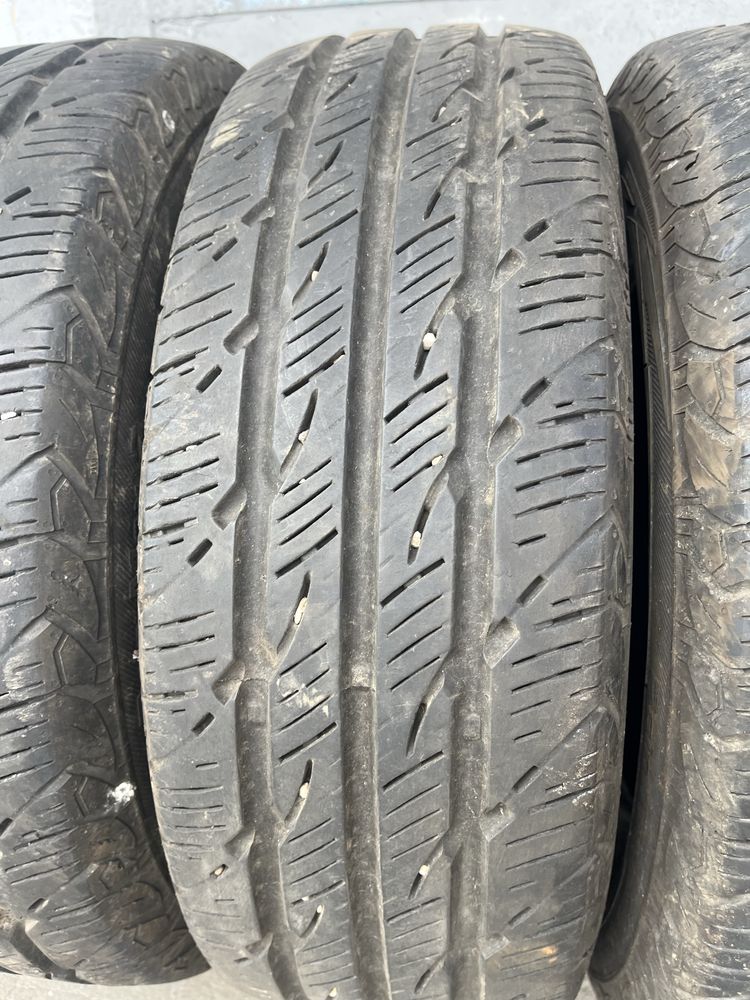 4 бр. гуми за бус 205/65/16C Uniroyal 7-8 mm DOT 0914