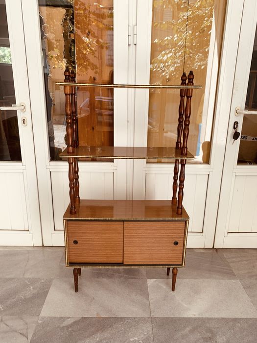 Винтидж етажерка/шкаф с плъзгащи вратички-ретро стил от 60-те