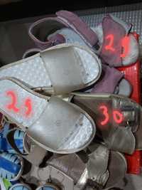 Детские сандали  разных размерах