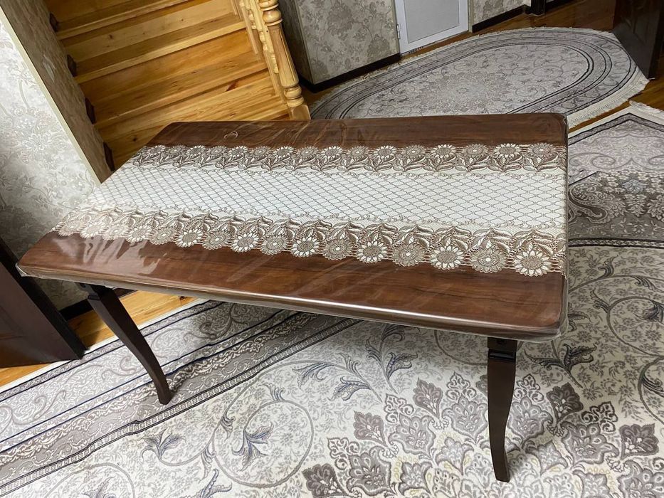 Стол дубдан булган