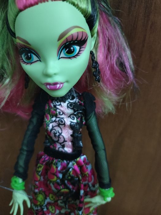 Monster High Puppe - Venus McFlytrap
