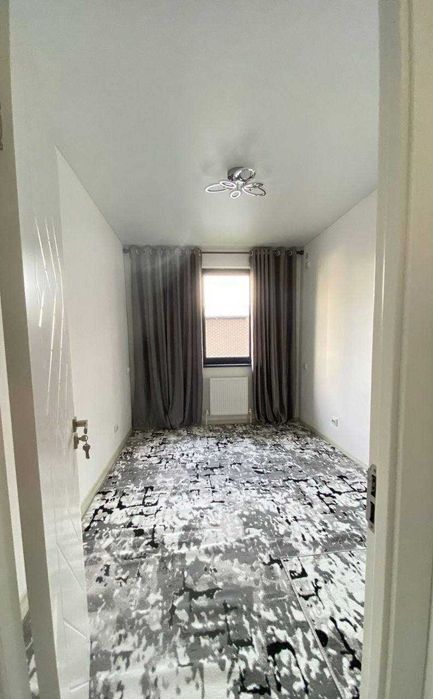 Yashnabod Olmos metro qizlarga bez makler