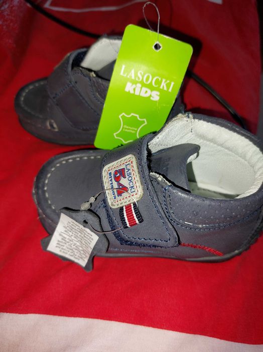 Vand pantofi bebelusi noi- cu eticheta