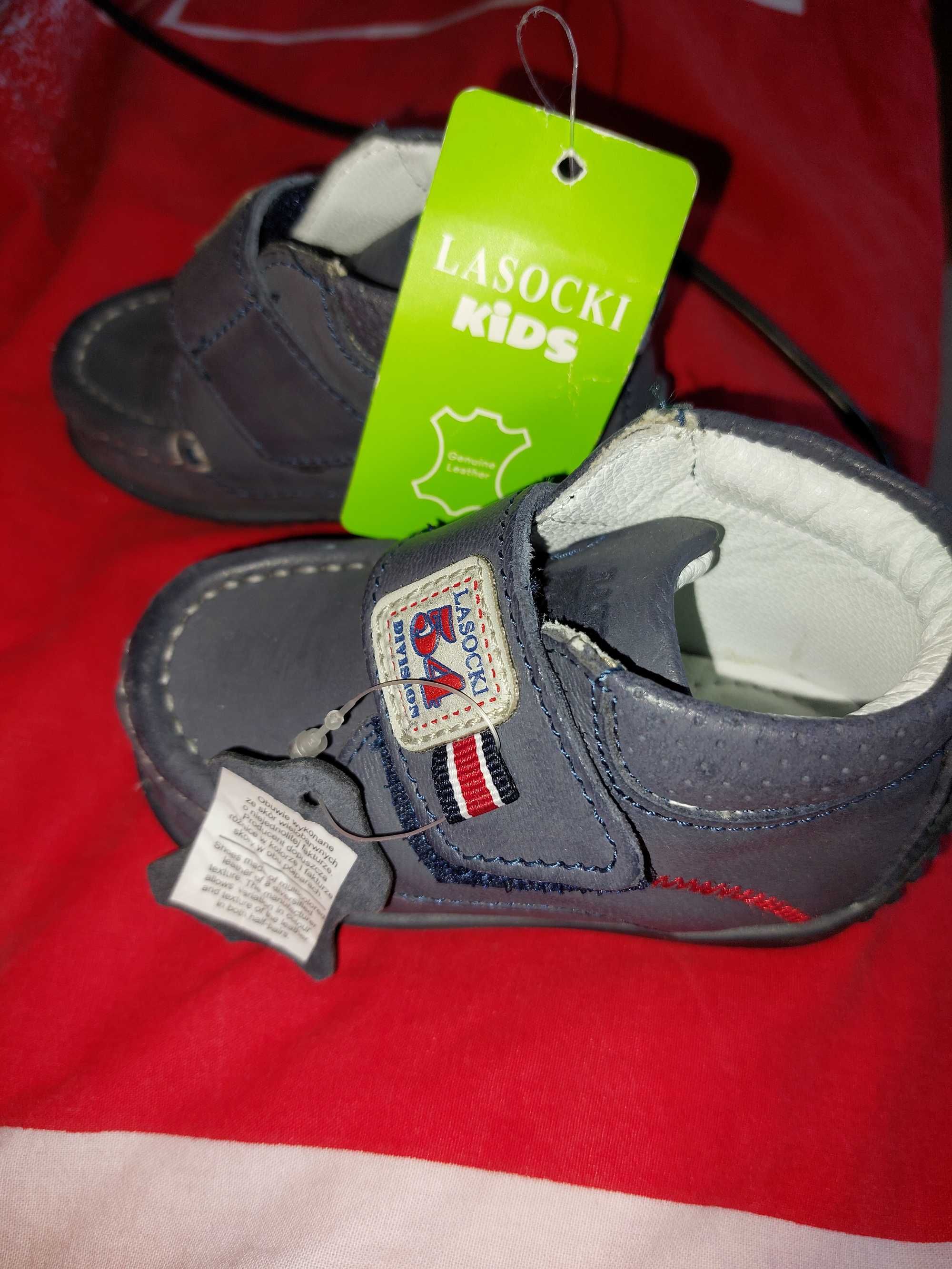 Vand pantofi bebelusi noi- cu eticheta