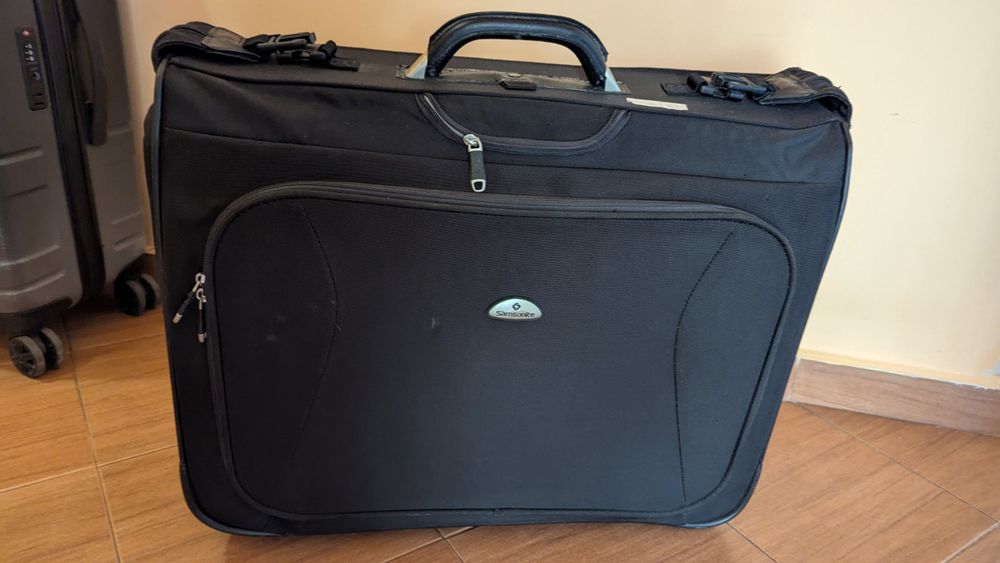 Пътнически куфар - гардероб Samsonite