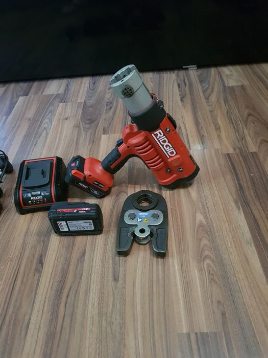 Presă de sertizat Ridgid RP 340