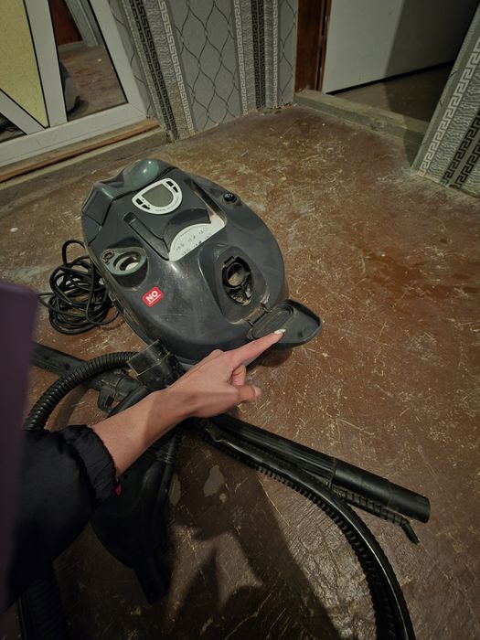 Професйонална  прахосмокачка на пара  пере 200 лв