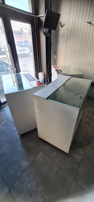 Mobilier insula telefoane