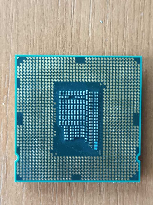 Procesoare Intel i3-3240 , i3-2100 , i3-2120 , E7500