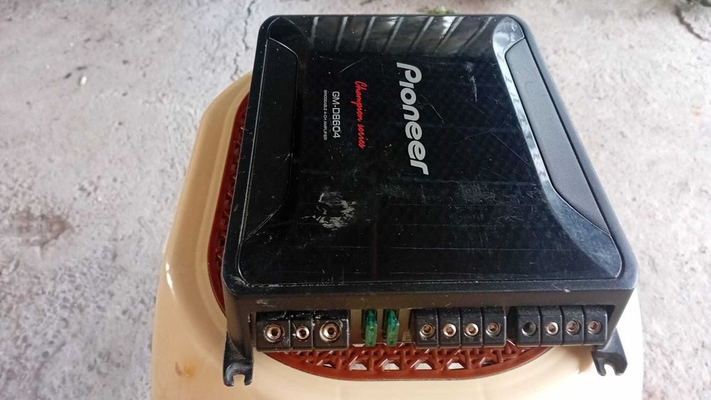 Amplificator auto Pioneer GM-D8604 – 4 canale, Clasa D, 100 W x 4 etc.