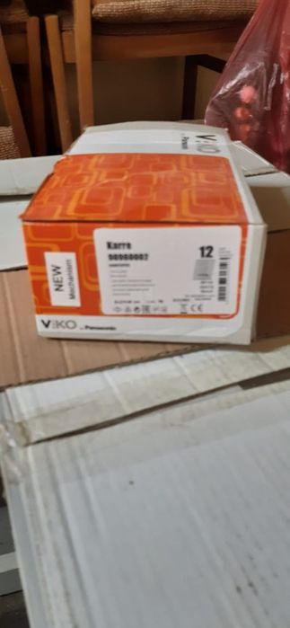 Выключатели Одно-двухклавишные,розетки одинарные и двойные Viko