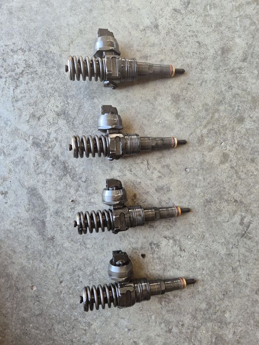 Injectoare vw passat b5.5 2.0tdi cod moto BGW cod injector 038130073BC