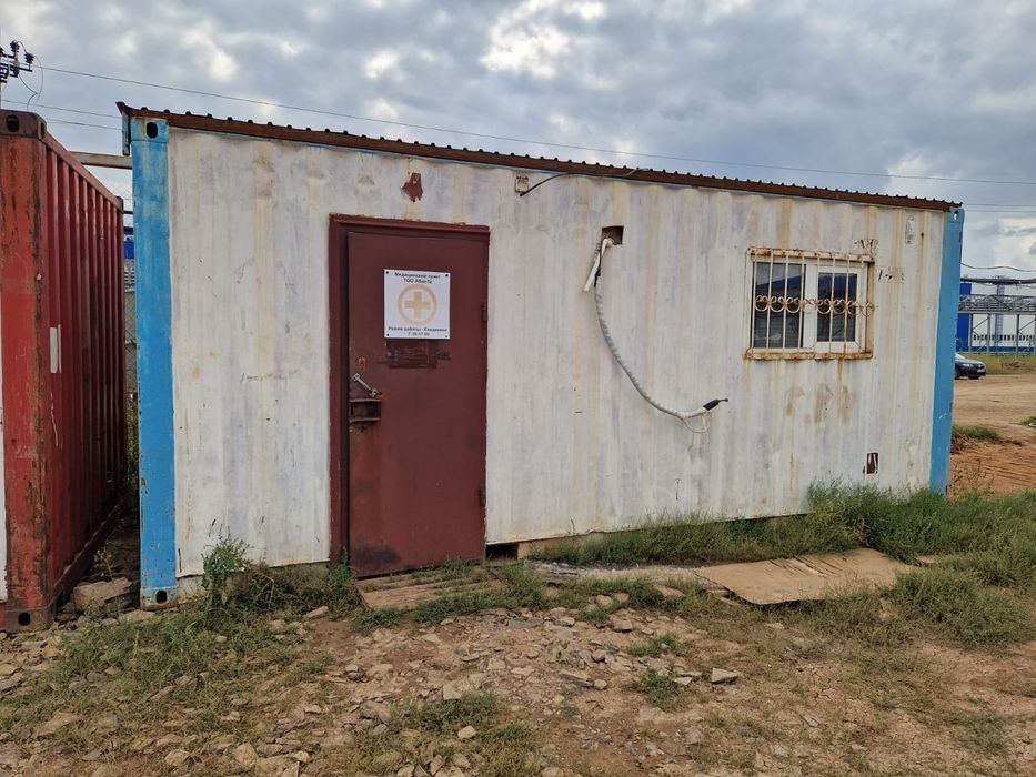 Продаю контейнеры переделанные 20 и 40-футовые в Караганде, Астане.