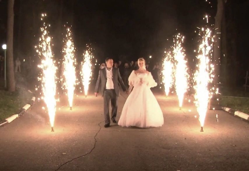 2000 тг Холодный фонтан , тяжелый дым , салют фейерверки