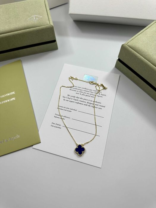 Colier Van Cleef & Arpels Gold 18K Agate