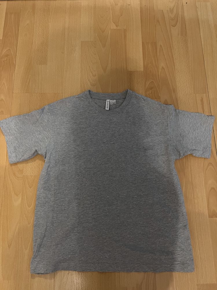 Tricou H&M purtat o data