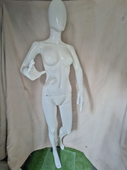 Продам манекены б/у