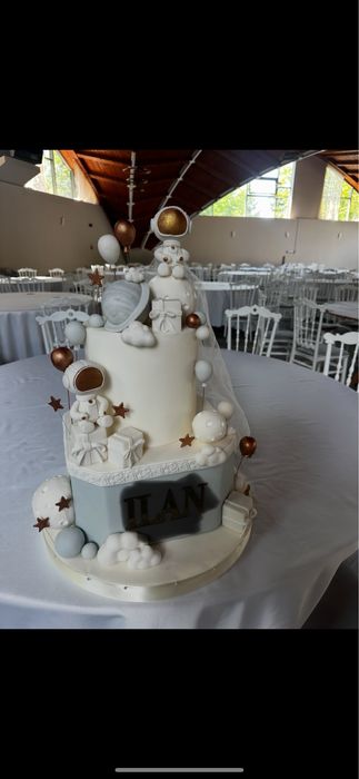 Macheta tort astronauti