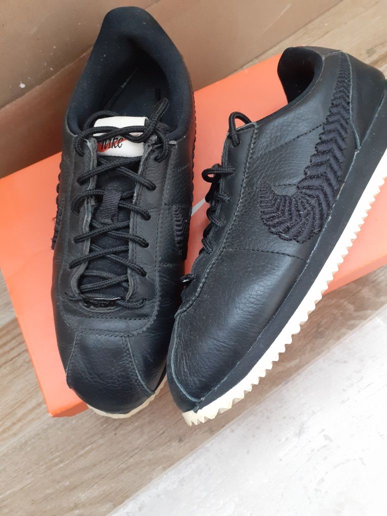 Nike Cortez Basic Дамски маратонки