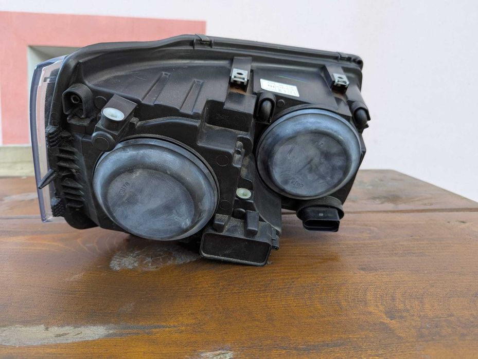 Faruri VW Transporter T5 facelift 2010 - 2015 - SET stanga + dreapta