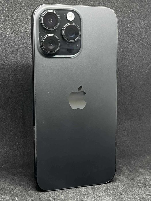 iPhone 16 Pro Max Black / 256GB / 100% Батерия / Като нов