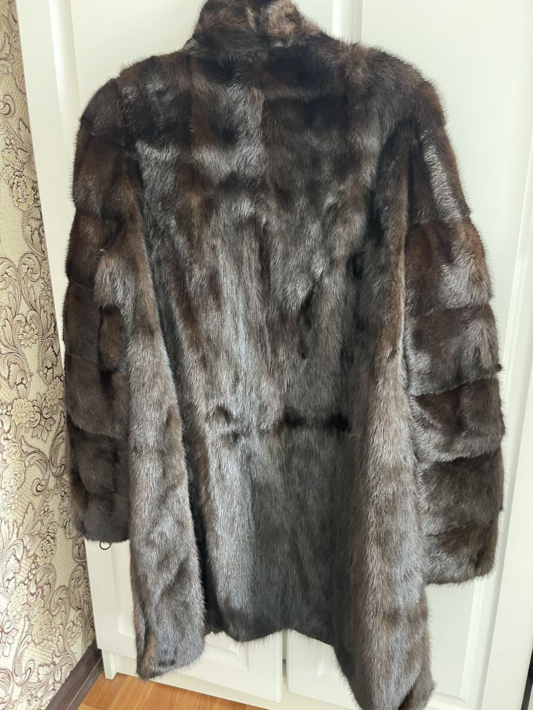 Продам норковую шубу