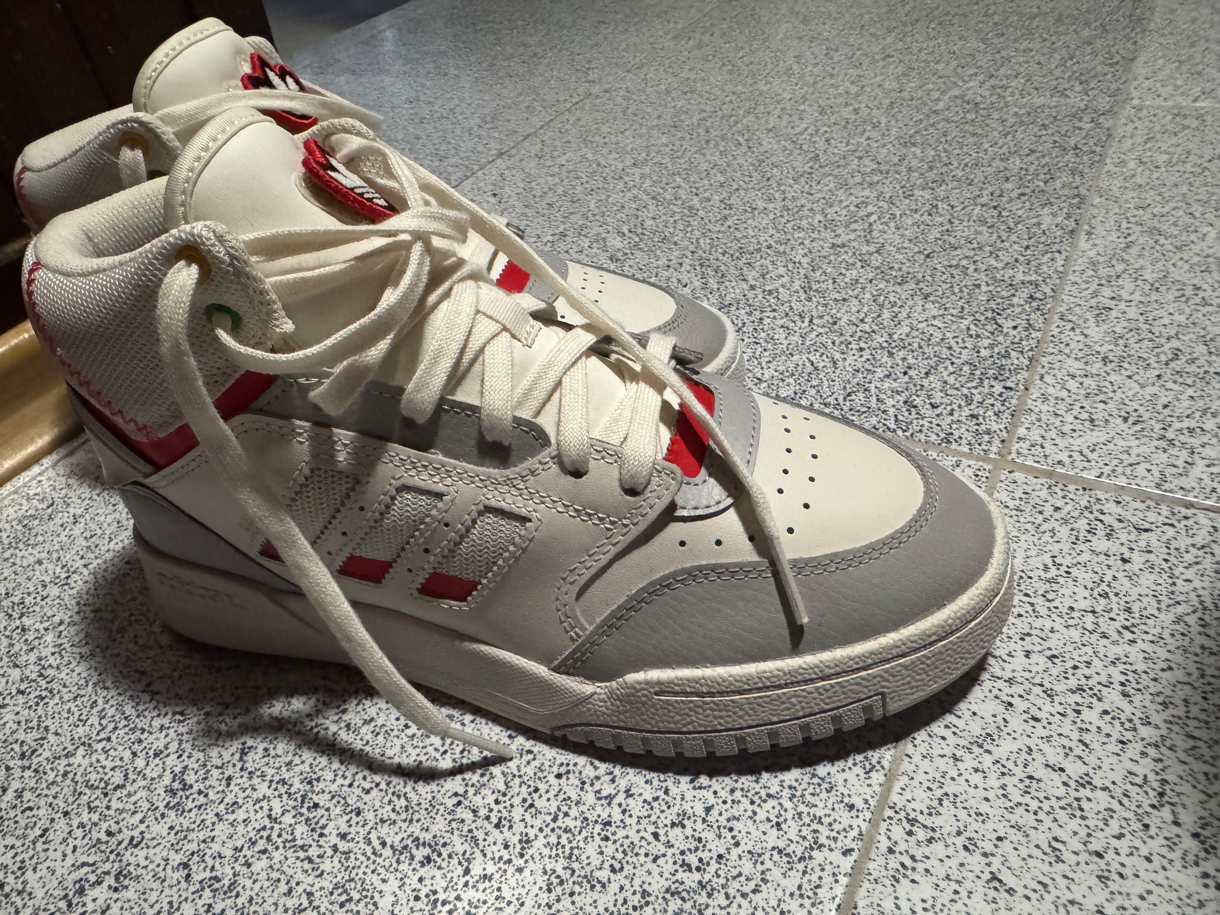 Нови маратонки ADIDAS