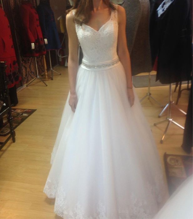 Vand rochie de mireasa