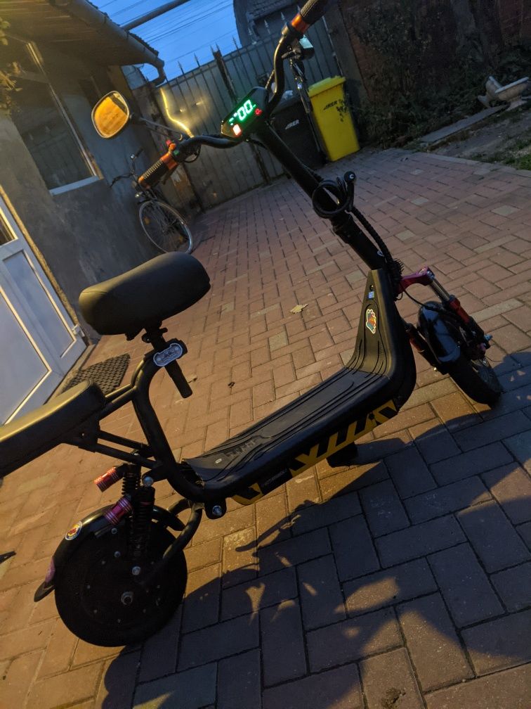 Scooter electric