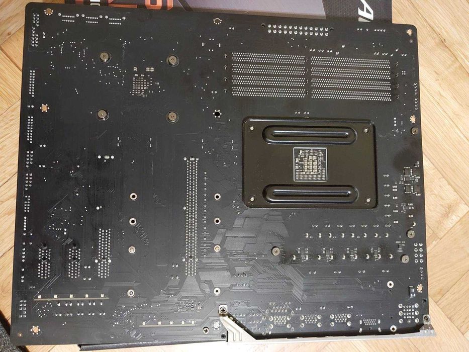 AMD Ryzen 7 5800X + Gigabyte X570 Aorus Elite