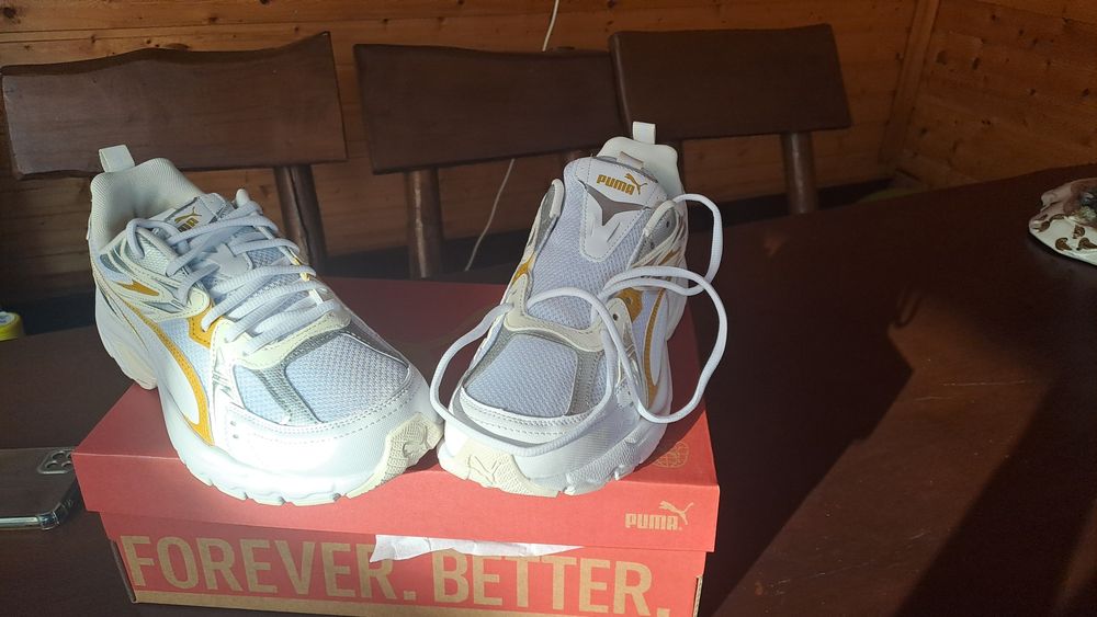 Adidasi Puma foarte frumoși