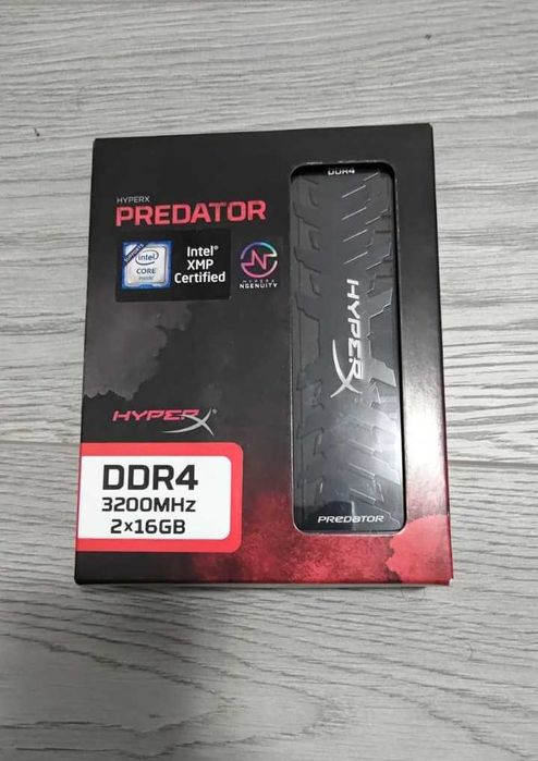 Memorie RAM HyperX Predator - DDR4-3200 CL16 - 32GB (16GBx2) - RGB
