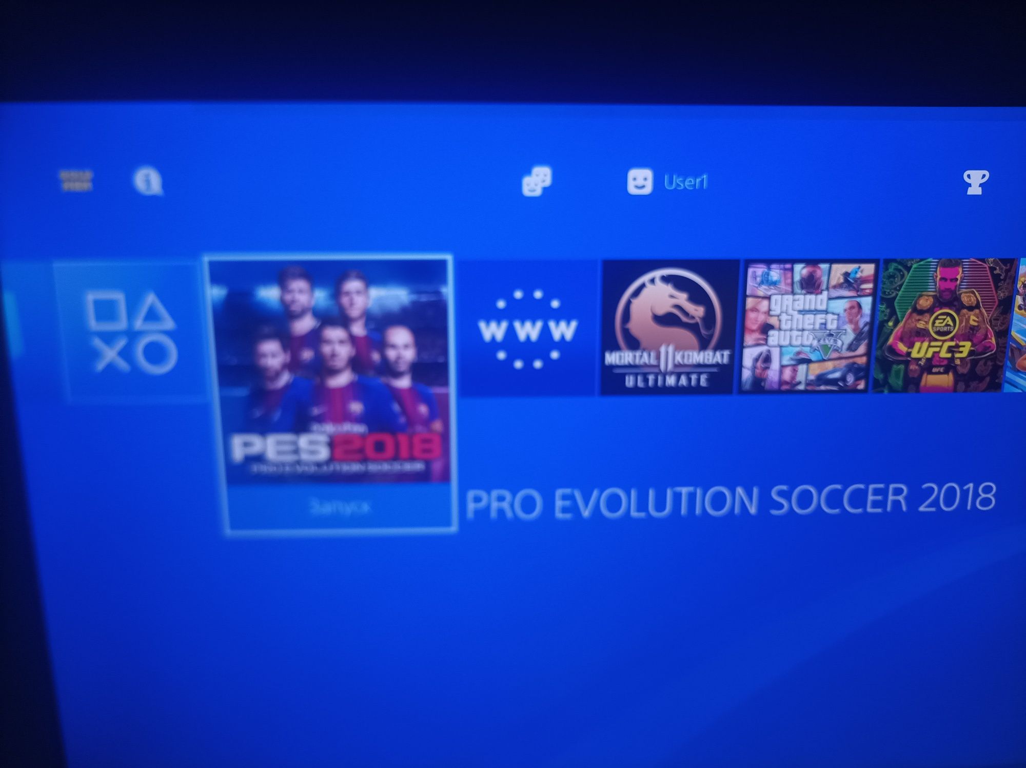 PS4 б/у продаётся СРОЧНО!!