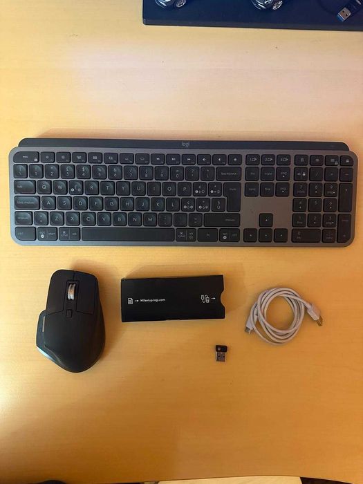 Kit Logitech MX Keys S Combo MX Keys S + MX Master 3S USB-C Graphite