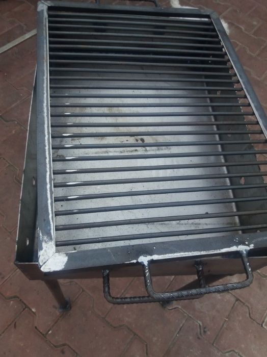 gratar gradina/ curte