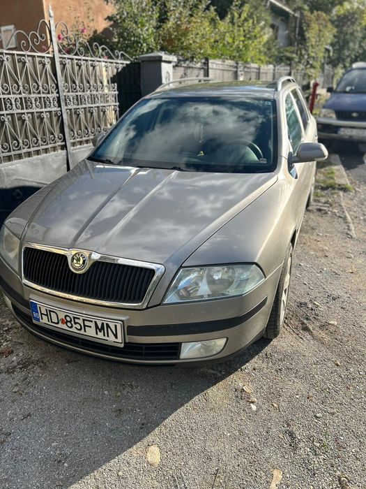 Vând Skoda Octavia 2