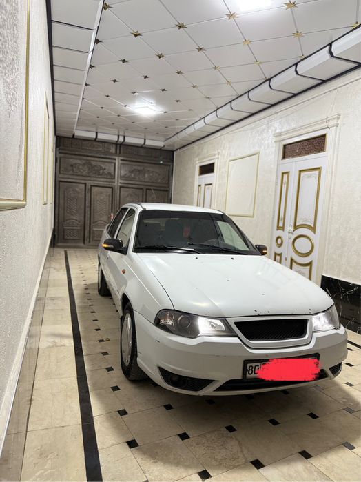 Nexia-2 DOHC 1.6 sotiladi. Lux konditsioner.