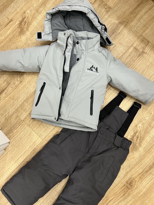 Продам детский зимний комбинезон