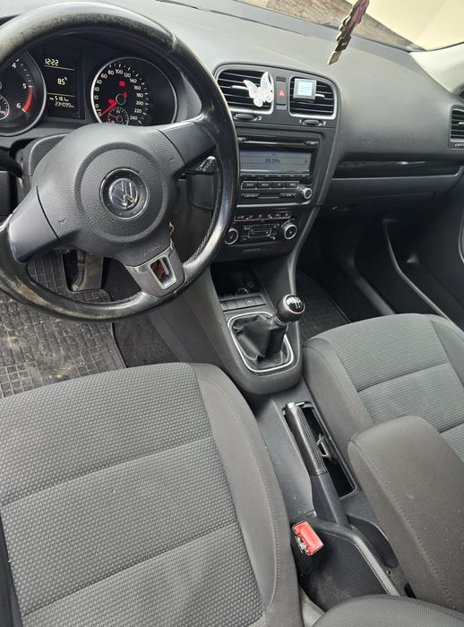 Vând Golf 6 2010