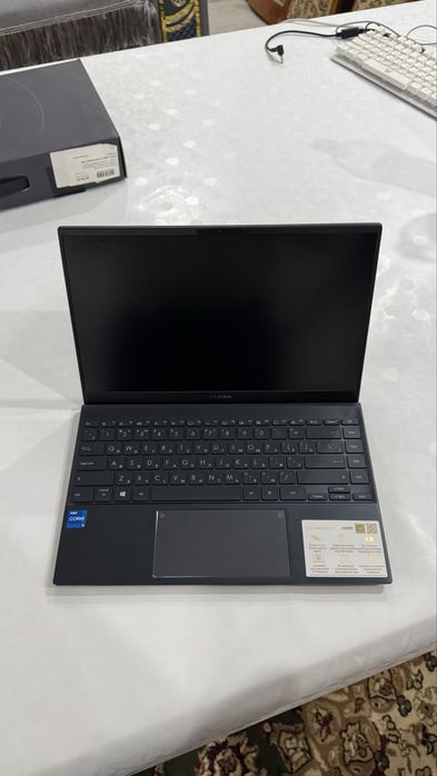 Продам ноутбук  асус почти новая