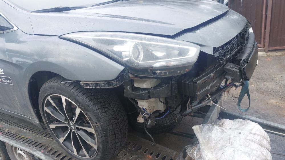 Dezmembrez hyundai i40 an 2017