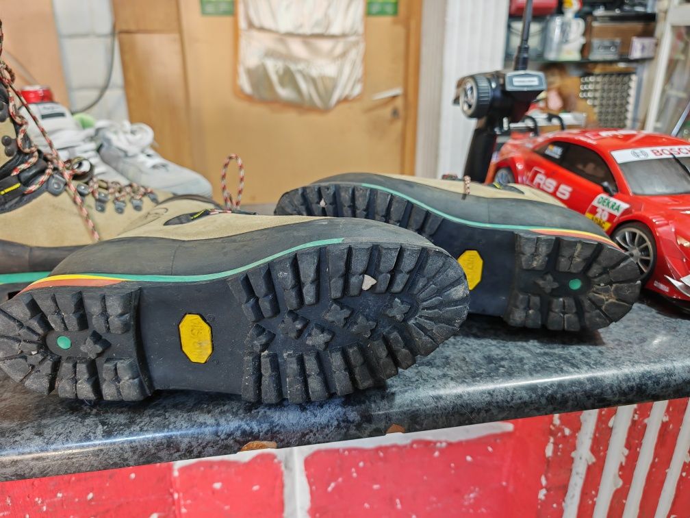 Туристически обувки La Sportiva 2 чифта